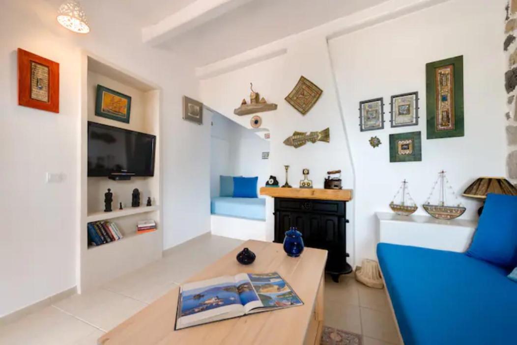 Moschatos Beach House Камари Экстерьер фото