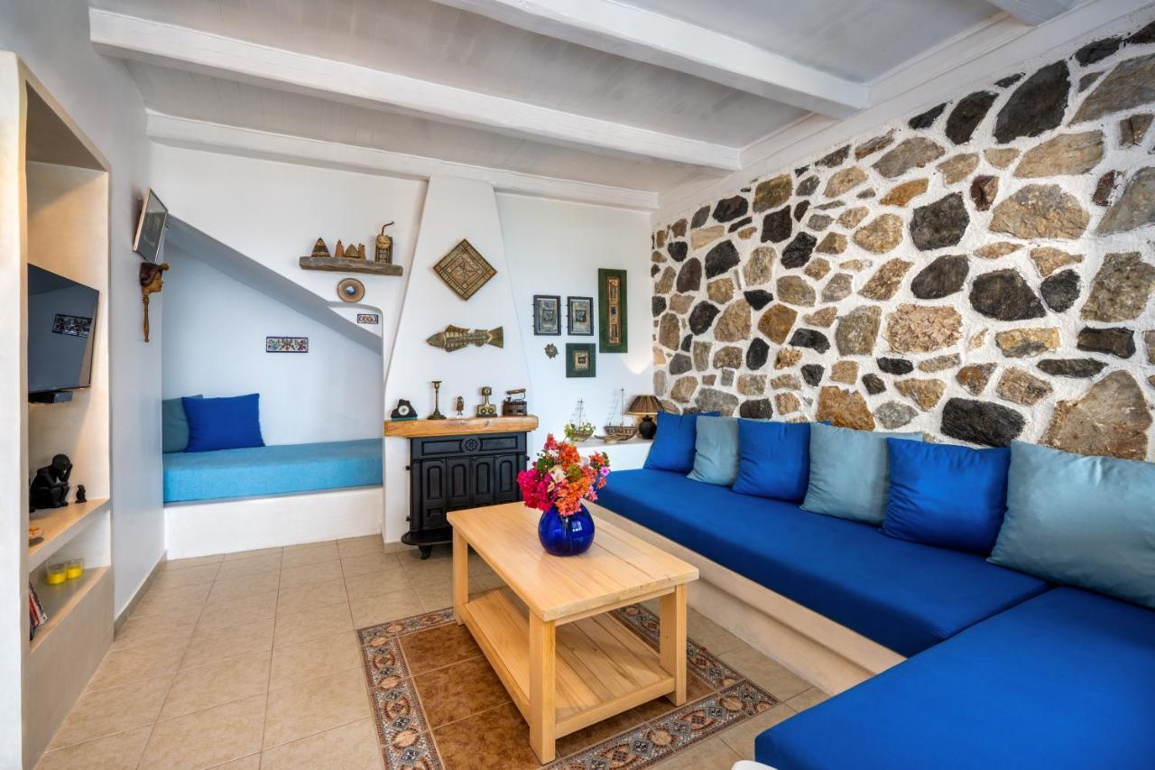 Moschatos Beach House Камари Экстерьер фото