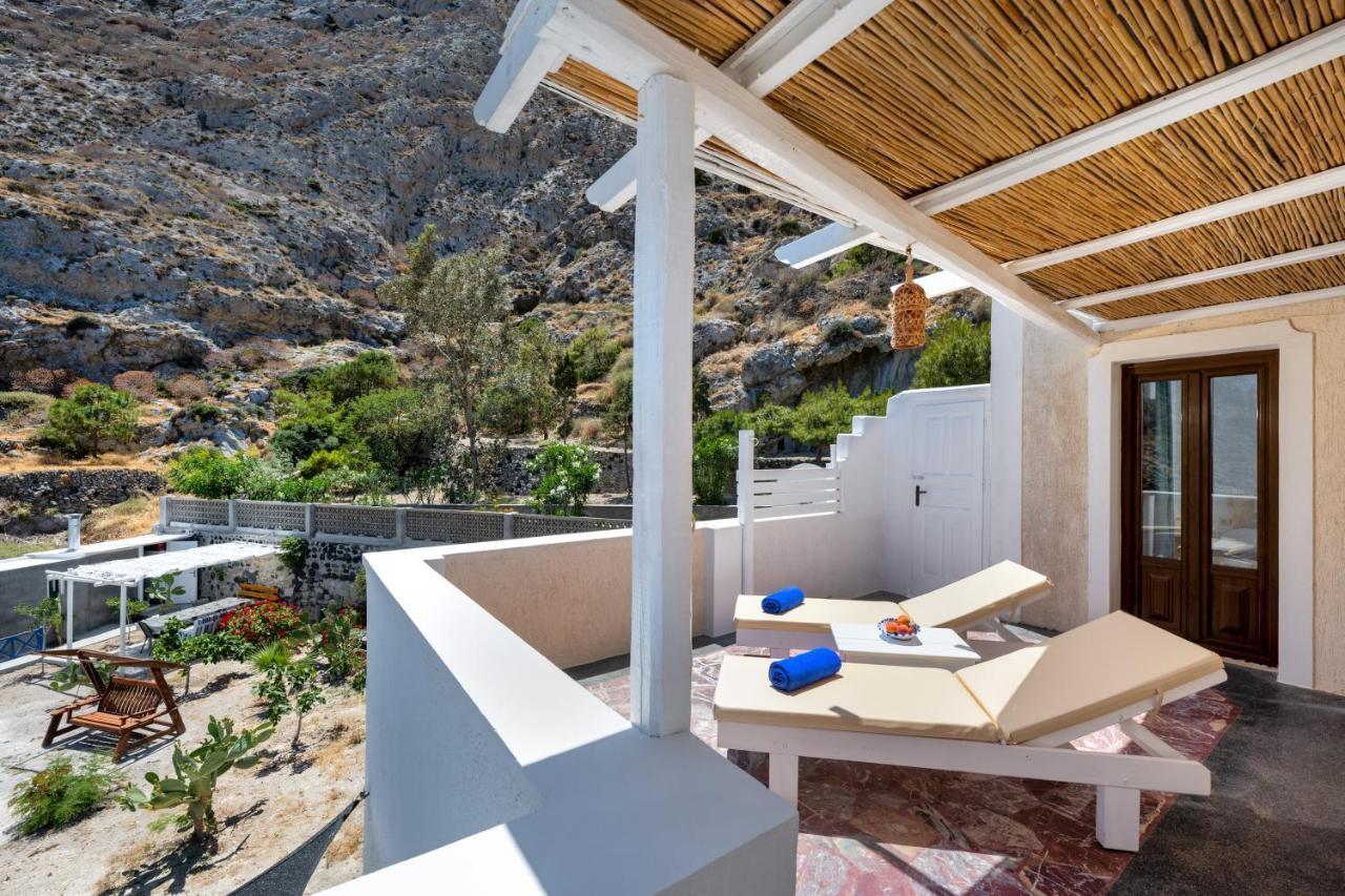 Moschatos Beach House Камари Экстерьер фото