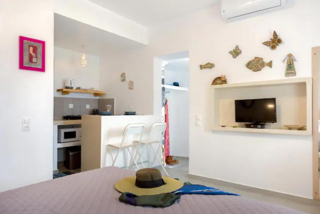 Moschatos Beach House Камари Экстерьер фото